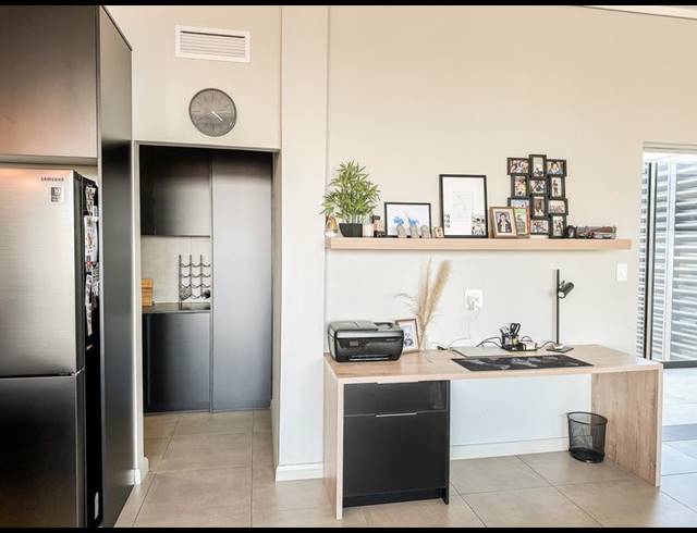 3 BEDROOM APARTMENT FOR SALE IN MIDSTREAM ESTATE